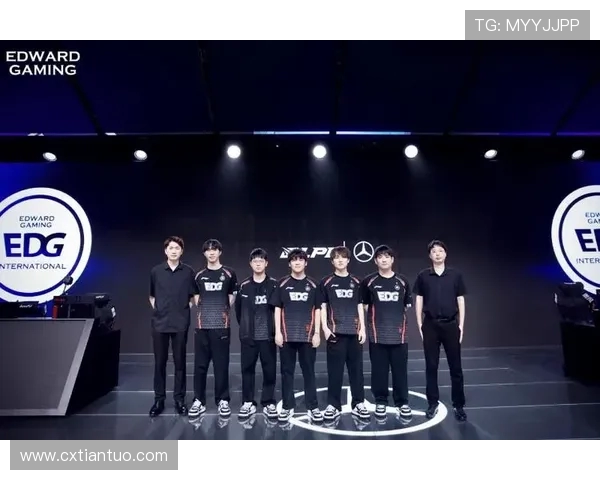 EDG战队状态引发热议球迷对其表现褒贬不一 EDG战队状态引发热议球迷对其表现褒贬不一