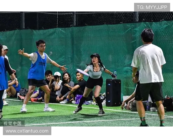 广州飞盘队在全国飞盘配合排行榜中荣获第十名展现出强劲实力与团队默契