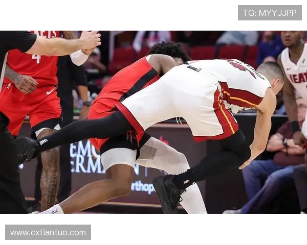 2009年NBA火箭与热火激战回顾球星对决与精彩瞬间再现 2009年NBA火箭与热火激战回顾球星对决与精彩瞬间再现