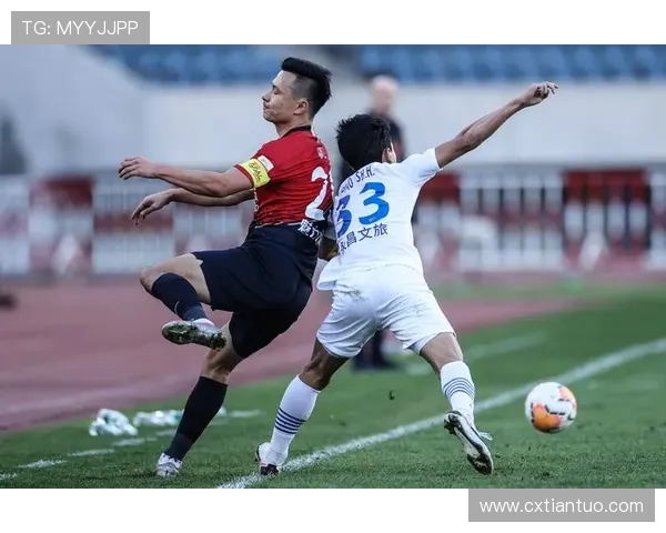 足球专题：聚焦深圳足球队的耐力