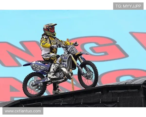 南京与上海极限运动队赛后复盘团队协作的成功与不足分析