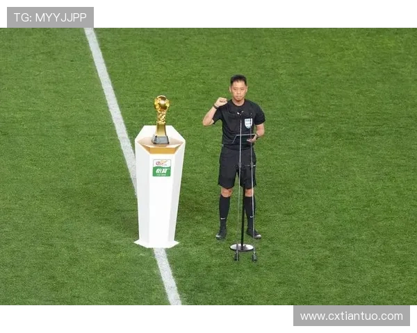 成都足球队荣登足球力量排行榜首位引领全国足球新风潮